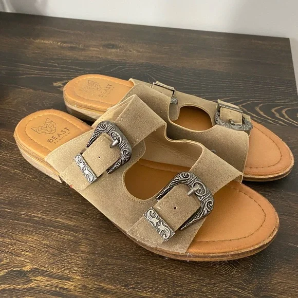 Sandals from Buckle. Size 10. - Picture 2 of 3